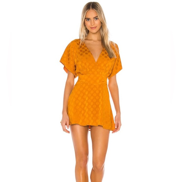 Tularosa Dresses & Skirts - Revolve Tularosa Whitley Short Sleeve Satin Flowy Dress Polka Dot Orange Sz XS